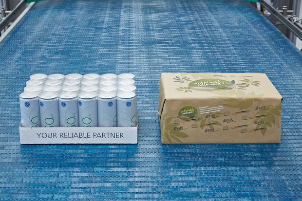 Beverage producers who retrofit their existing film packers to include two additional modules can choose between film packaging and paper wrappers.
