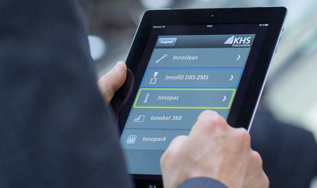 Mit der App KHS everywhere können sich Kunden über den Zustand ihrer Anlagen informieren 